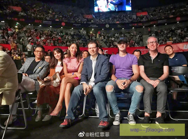 终极格斗冠军赛公平竞赛维护，裁判尺度成为焦点